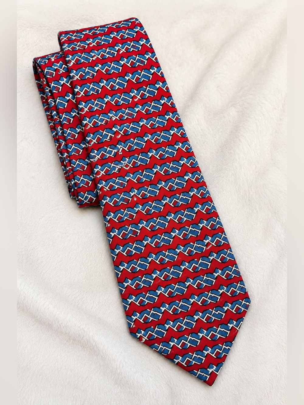 Hermes Paris 100% Silk Tie Red Blue Geometric Zigzag Pattern Made in France